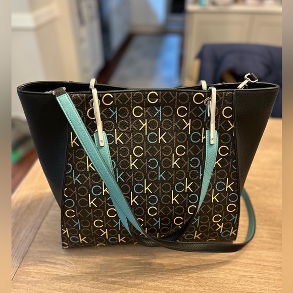 NWT! New Calvin Klein Reyna Logo Tote - Picture 3 of 5